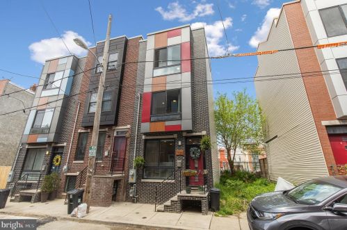 725 Mercy St, Philadelphia, PA 19148-2429