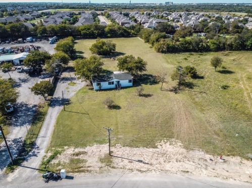 2033 Highridge Ln, Midlothian, TX 76065-5538