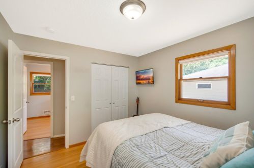 5142 Eastwood Rd, Saint Paul MN  55112-4804 exterior