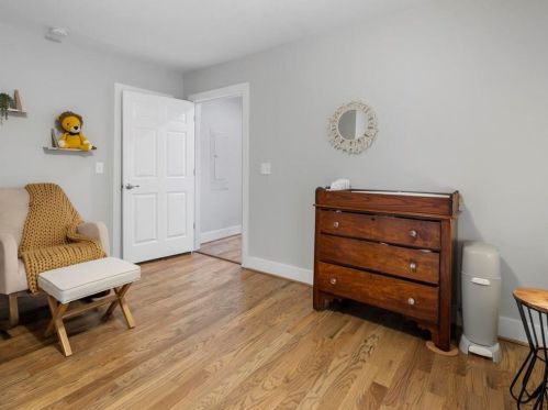 993 Burns Dr, Atlanta GA  30310-4631 exterior