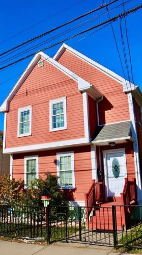 36 Julian St, Providence, RI 02909-2718