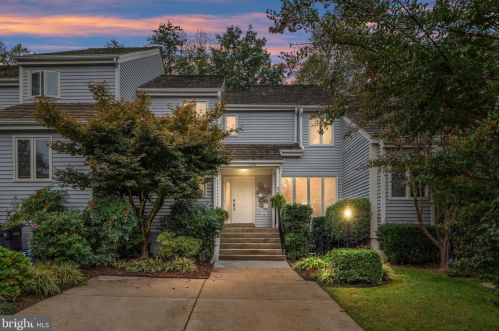 1276 Wedgewood Manor Way, Herndon, VA 20194-1329
