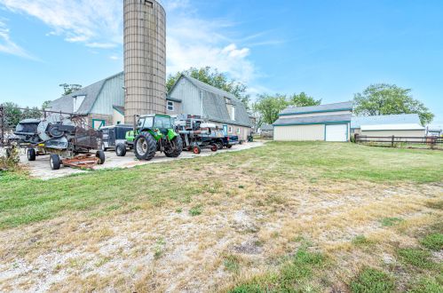 15346 Quigley Rd, Sycamore IL  60178-8362 exterior