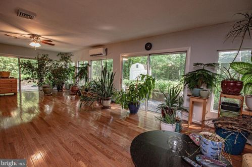 7415 Hastings St, Springfield VA  22150-4108 exterior