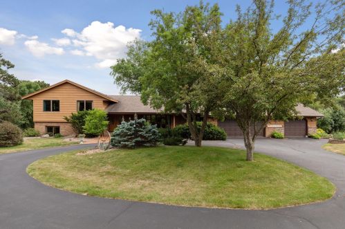 7807 64th St, Saint Paul MN  55115-6849 exterior