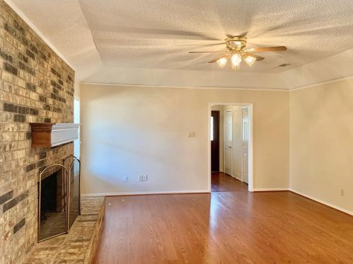 4912 Ledgestone Dr, Fort Worth TX  76132-2015 exterior