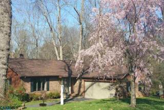 149 Country Club Dr, Stanardsville, VA 22973-2320