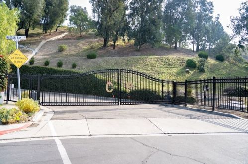 736 Crown Pointe Dr, Anaheim, CA 92807-4758