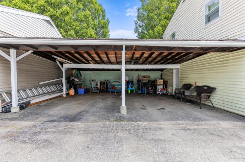 76 Fairlawn Ave, Lewiston ME  04240-4132 exterior
