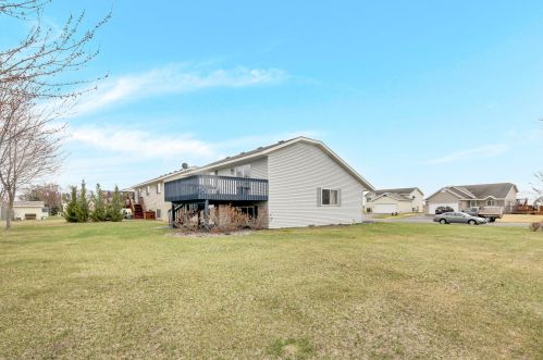 1602 Forest Glen Cir, Saint Cloud, MN 56301-1723