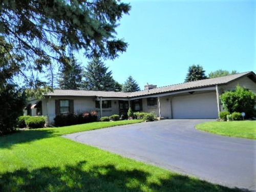 1695 Arnold Ave, Rockford, IL 61108-6620