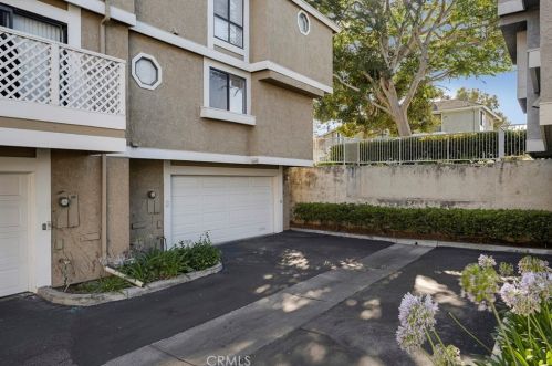 260 Seneca Cir, Anaheim CA  92805-3662 exterior
