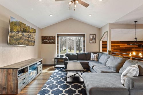 5727 126th St, Saint Paul MN  55124-8210 exterior