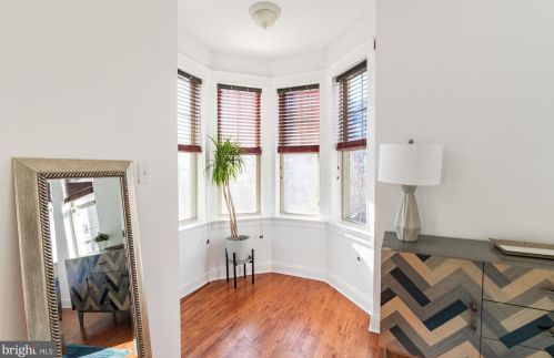 1143 20 St, Philadelphia PA 19146-2946 exterior