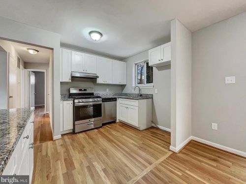 5527 Eastbourne Dr, Springfield, VA 22151-1606