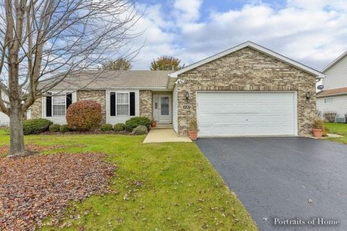 430 Graf St, Somonauk, IL 60552-3164