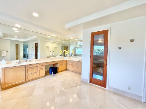 971 Koae St, Honolulu HI  96816-5004 exterior