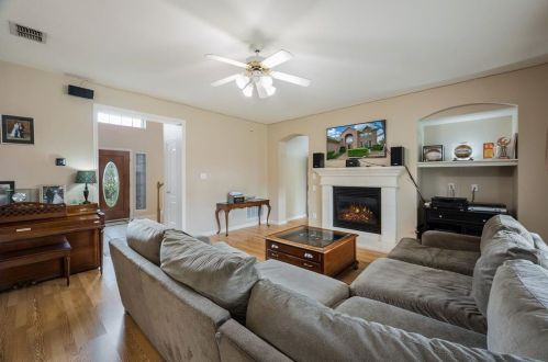 7002 Woodsprings Dr, Garland TX 75044-2147 exterior