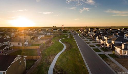 27954 9th Dr, Aurora, CO 80018