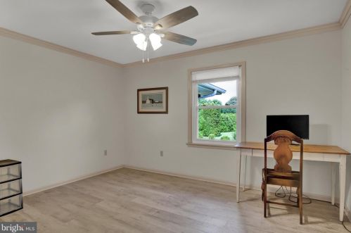 36 Cambridge Ct, Carlisle PA 17013-2733 exterior