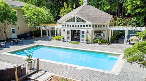5485 Errol Pl, Atlanta GA  30327-4871 exterior