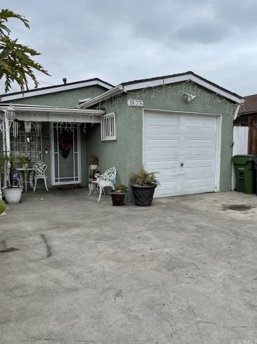 1823 152nd St, Compton, CA 90220-2735