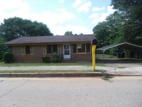 41 Carver Rd, Mcdonough, GA 30253-6725