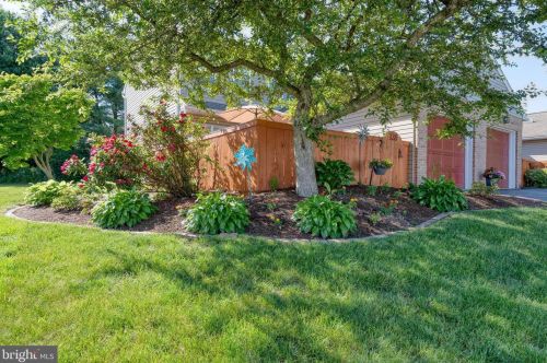 128 Pinnacle Point Dr, Lancaster PA  17601-1771 exterior