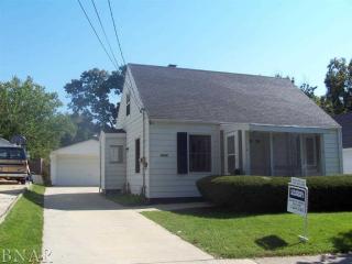 1114 Low St, Bloomington, IL 61701-6515