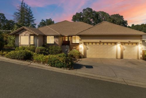 935 King Richard Ct, Folsom, CA 95762-4122