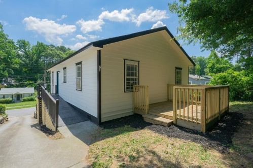 178 Hyacinth Ave, Atlanta GA  30314-1216 exterior