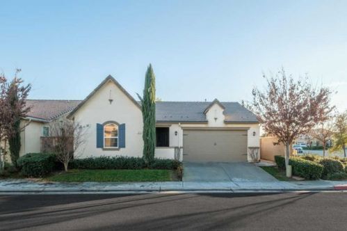 3020 Morris Ave, Clovis, CA 93619-6904