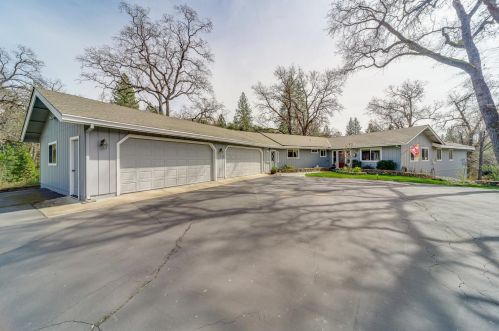 1586 Pennsylvania Gulch Rd, Vallecito, CA 95247-9553