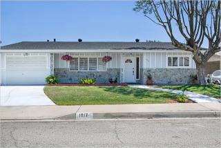 1917 Louis Dr, Escondido, CA 92026-1026