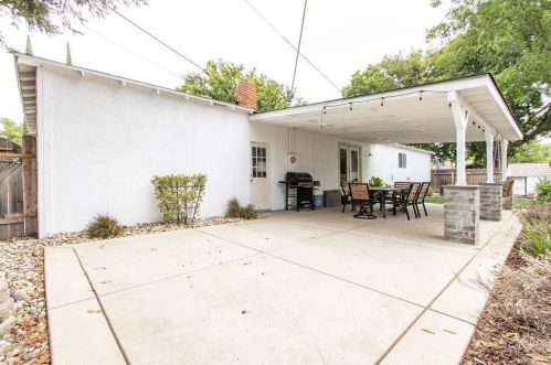 1640 Gulfstream Dr, Modesto CA  95350-2701 exterior