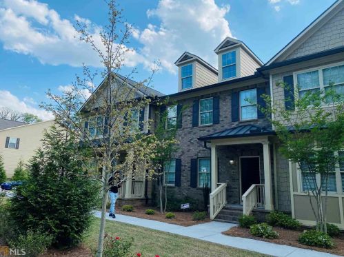271 Jackson Pl, Lilburn, GA 30047-2816