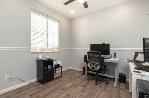 1483 Estrella Way, Turlock CA  95382-8633 exterior