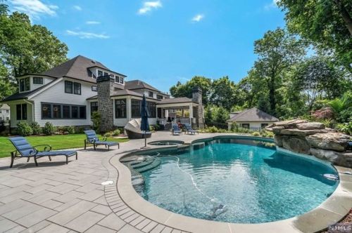 158 Phelps Rd, Ridgewood, NJ 07450-1419