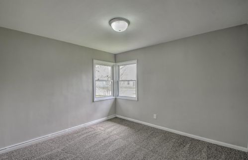 1601 180 Pl, Hammond IN 46324-3308 exterior