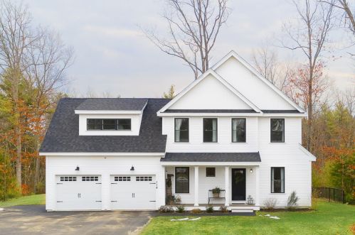 114 Haven Dr, Auburn, NH 03032-3810