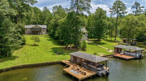 241 Dogwood Dr, Mayfield, GA 31087-4617