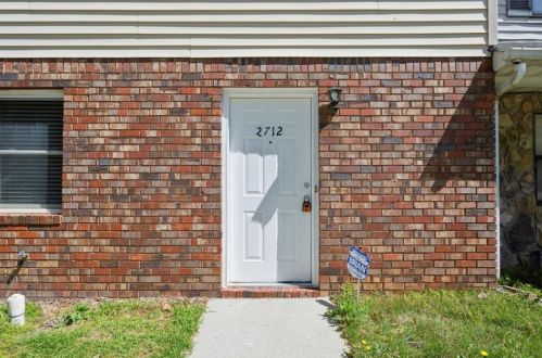 2712 Greystone Pl, Austell, GA 30106-2731