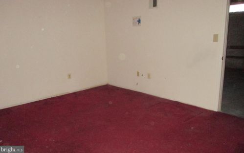 17 Shirley Ln, Trenton NJ exterior