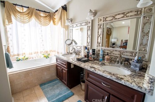 997 Dylan Way, Anaheim CA  92808-1519 exterior