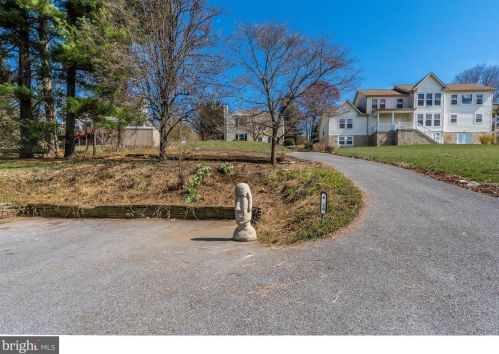 6819 Vale Summit Ln, Middletown MD  21769-6637 exterior