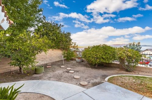 15740 Rancho Viejo Dr, Riverside CA  92506-5820 exterior