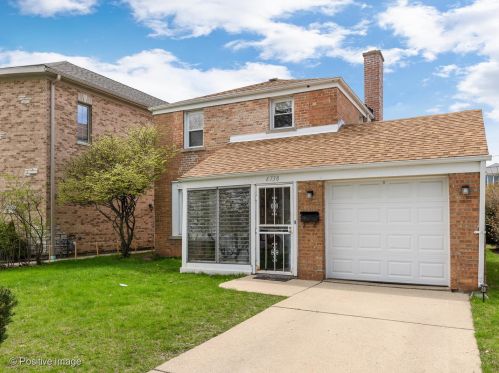 6738 East Prairie Rd, Chicago, IL 60712-2516