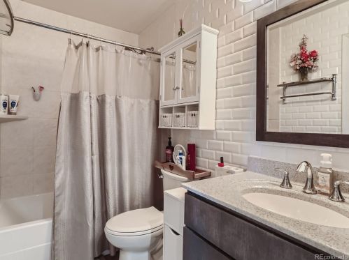 2272 Oakland Way, Denver CO 80014-1108 exterior