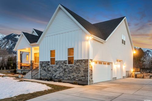 2712 Mt Jordan Rd, Sandy UT 84092-3380 exterior