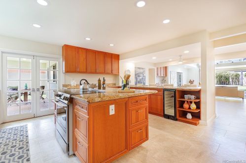 919 Kealaolu Pl, Honolulu HI  96816-5420 exterior